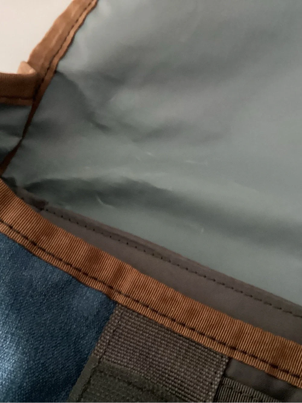 TIMBUK2 San Francisco Messenger Bag